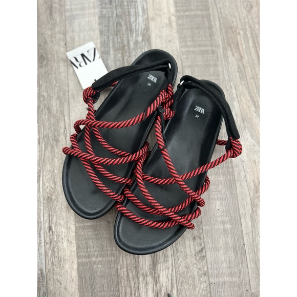 ❌SOLD❌Zara Women’s Flat Sandals 39 (8) Red Black Criss Cross Rope Slide Slip - Picture 1 of 4